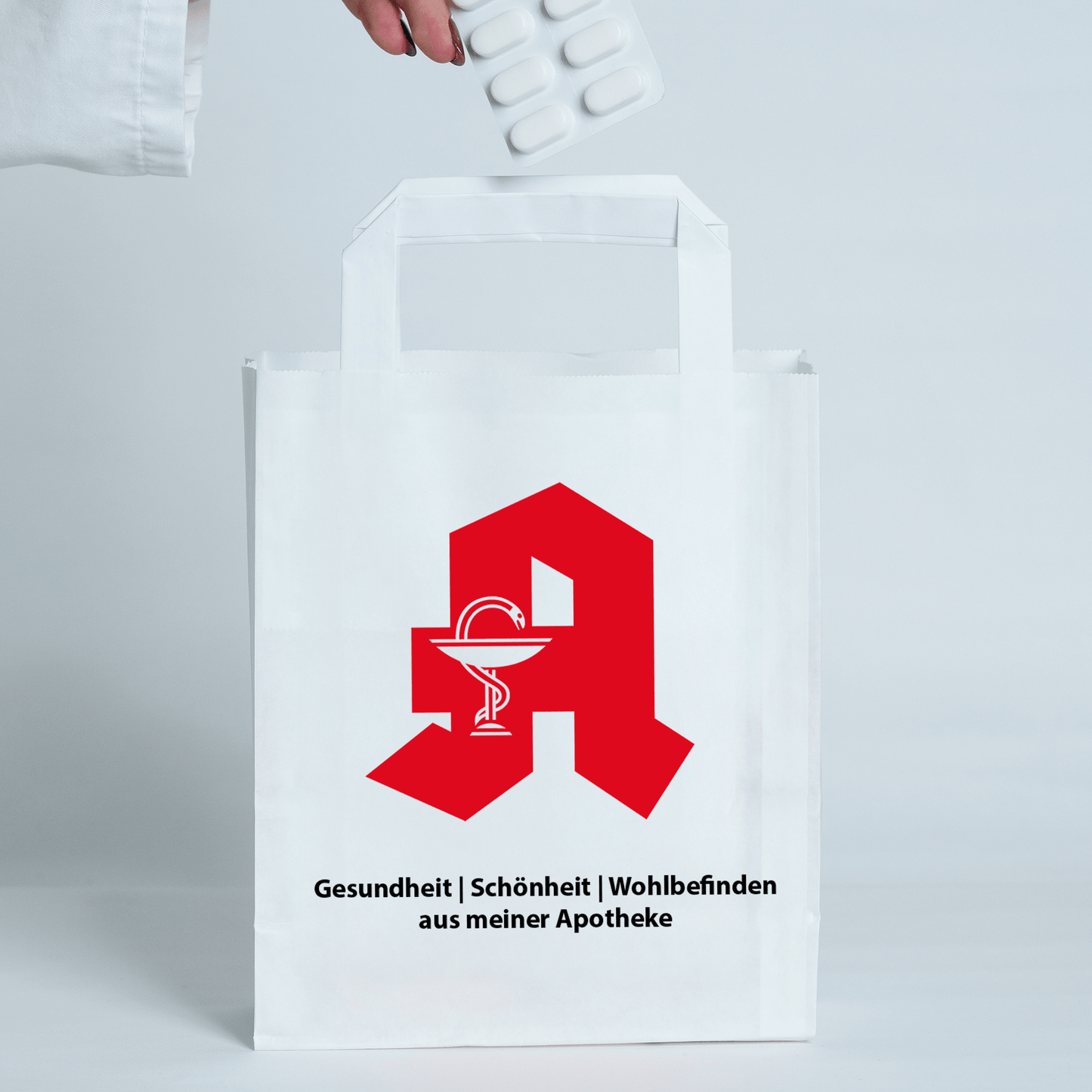 Apothekentasche aus Papier Größe M in Anwendung in Ihrer Apotheke